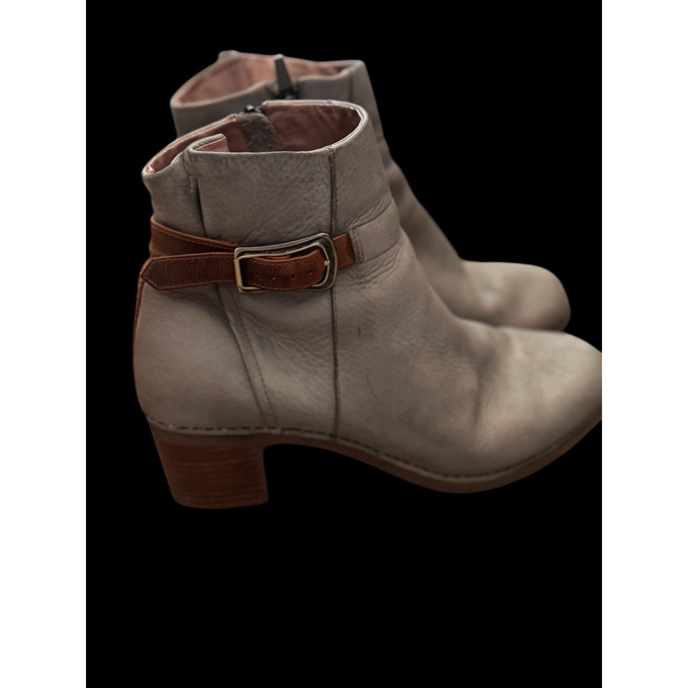 Dansko Women's Ankle Bootie Buckle Block Heel Zip Gray Brown size 39